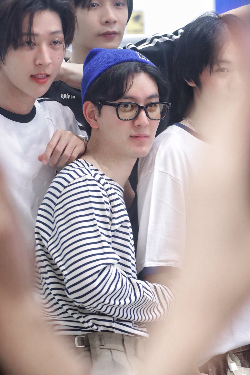 ryutopia_ikr's tweet photo. ค้นพบศูนย์กลางความน่ารักละคับ🥹🪐💙
@reyuyuyuyu
#ryuikr #RyuIngkarat
#putterptr #EuroWaratthip #KadeTanapon
#KLANDTH #ALANDTH https://t.co/gzKwL2EErS