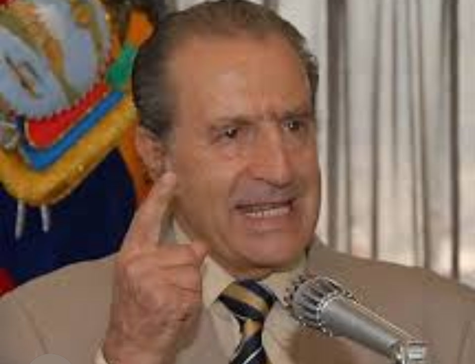 En el año 90 contrataron a la productora donde yo trabajaba para hacer las Cadenas Nacionales del gobierno. El secretario de comunicación era Pedro Saad, con él aprendí a hacerlas. Rodrigo Borja era centrado, inteligente, intuitivo, era un líder que movía masas de verdad.