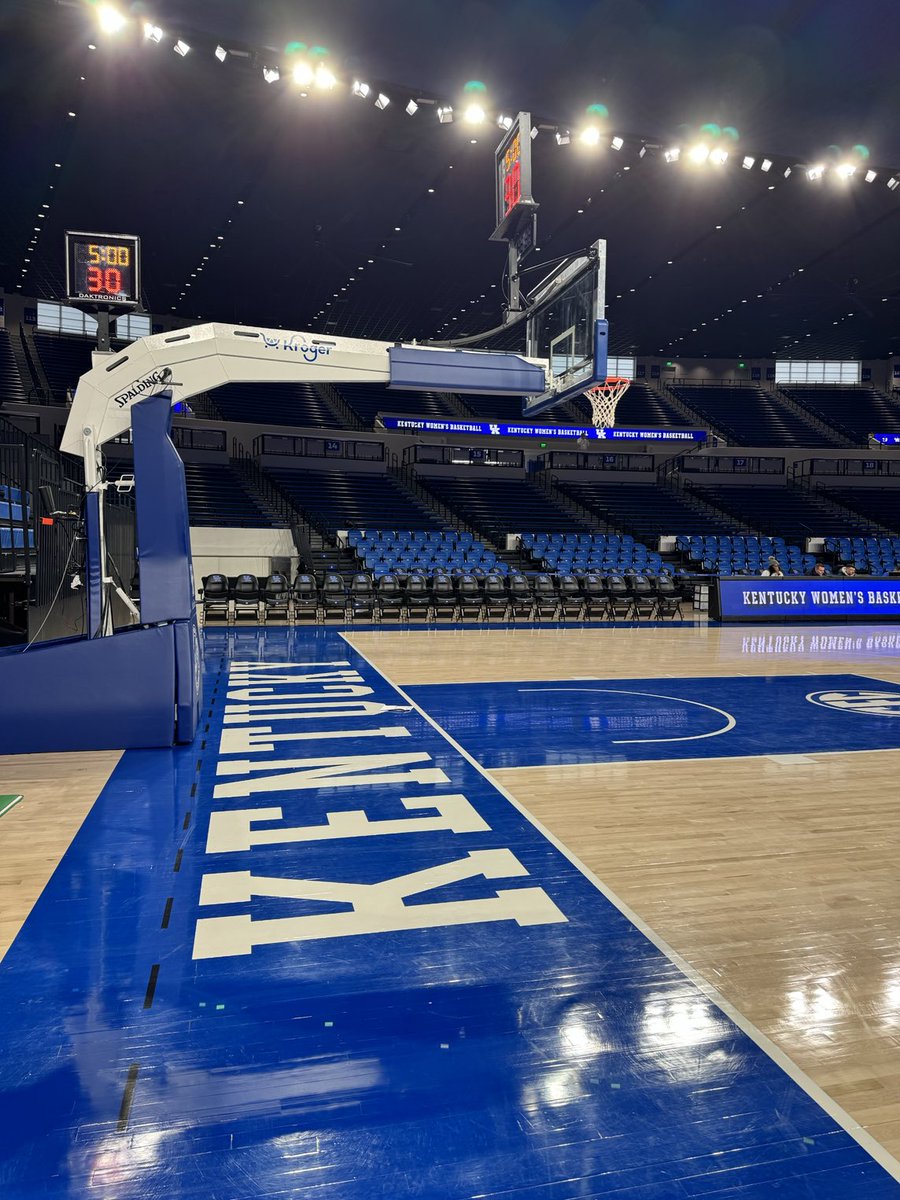 JoshSagester's tweet photo. #1 getting some shots up in the Bluegrass State! 
Get 🔒 in ⁦@rylee_sagester⁩ https://t.co/MHk8D3Ouq6