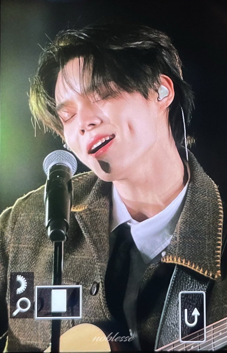 noblesse_9654's tweet photo. 251219 AKTIE FES - BRICK DOCK
XMAS LIVE 2025

#임세준 #세준 #LIMSEJUN #AKTIEFES #アクティフェス #イムセジュン #セジュン https://t.co/DrhmTk2jXI