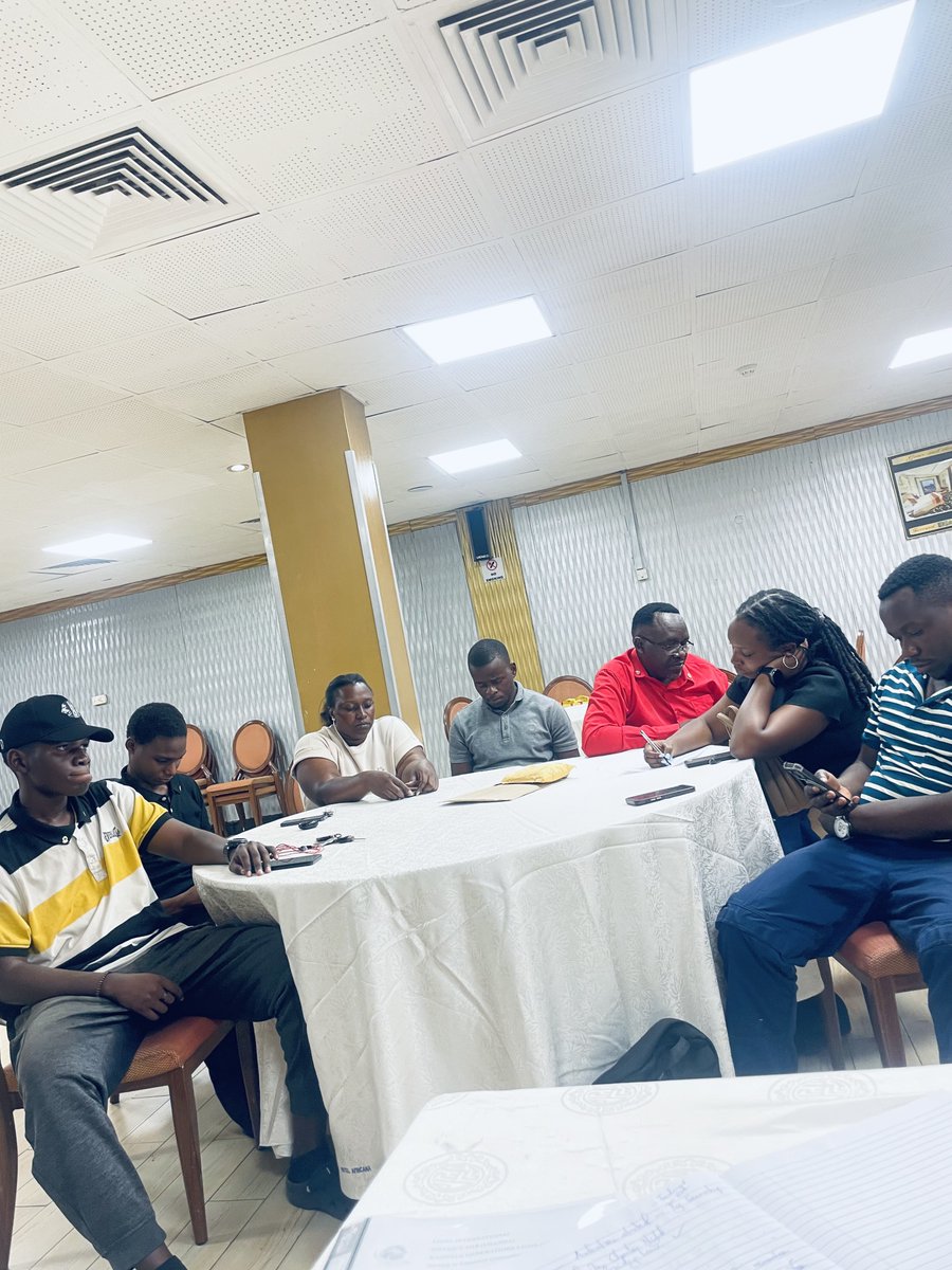 klagenerations's tweet photo. Kampala Generations Club is having an end of year club meeting where the members reflecting on the previous year and strategizing on the plans for the next year. #lions2025 https://t.co/ZPbzkz54O4