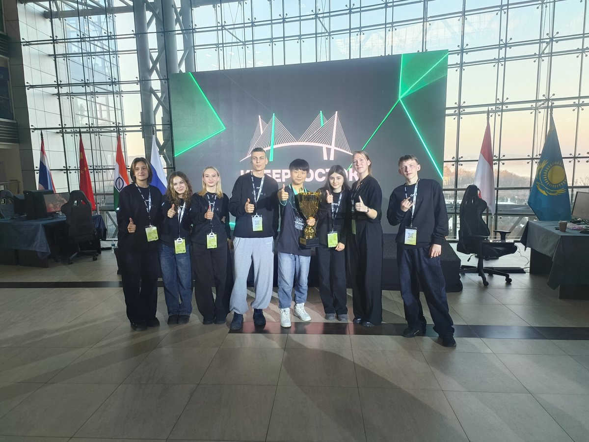 WBG/Essence_x c c tweet media