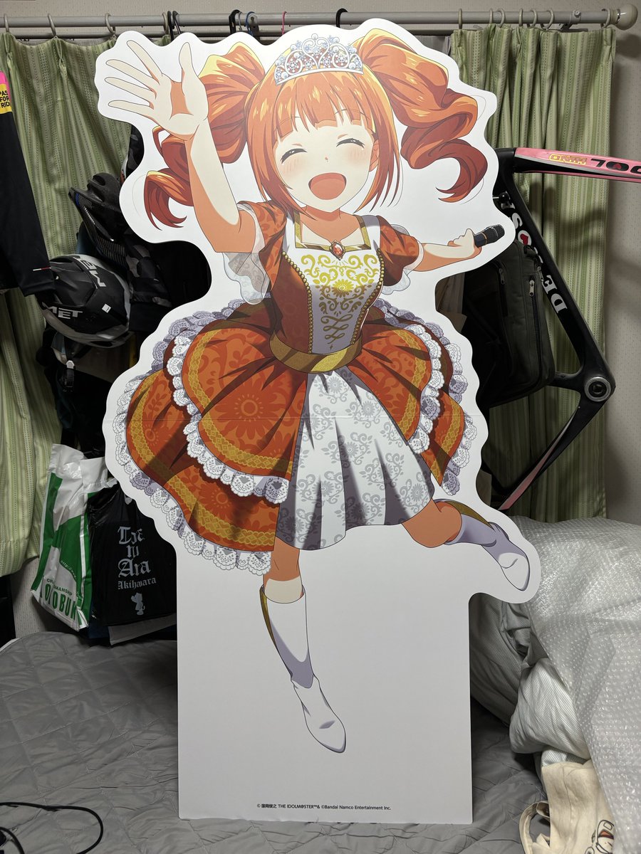 やよいの等身大パネル届きました！新品初めて買ったけどやっぱりでかいなw
