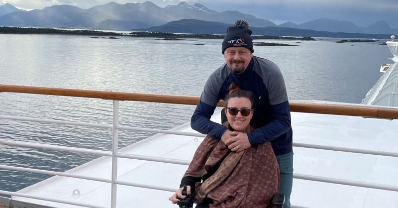 mndassoc's tweet photo. “We don’t know what’s coming, but we’ll face it together.” 🧡

Despite the emotional and financial strain of Anna’s MND diagnosis, Martyn’s family stays positive, using laughter to bring light.

Read their story on our story hub. 👇 

#MND