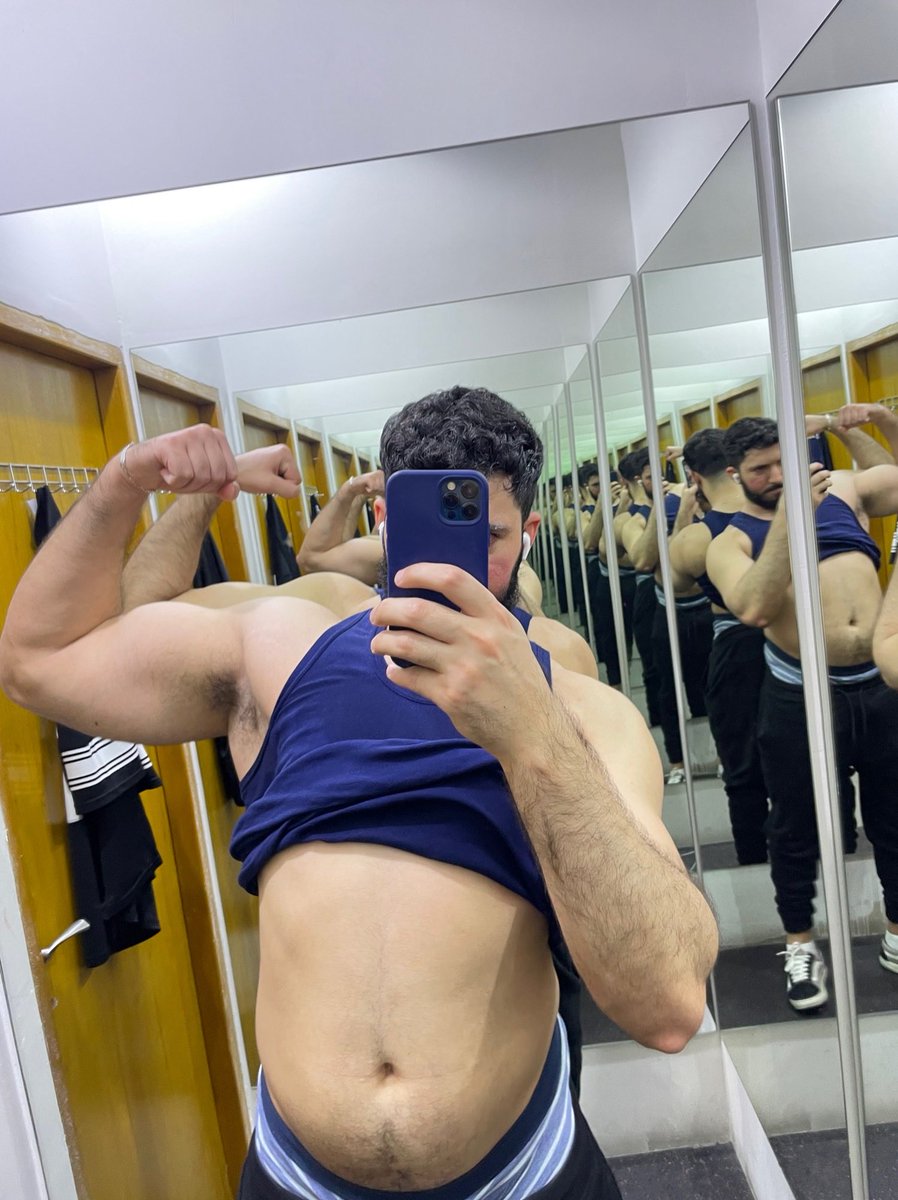 Rare biceps flex pic