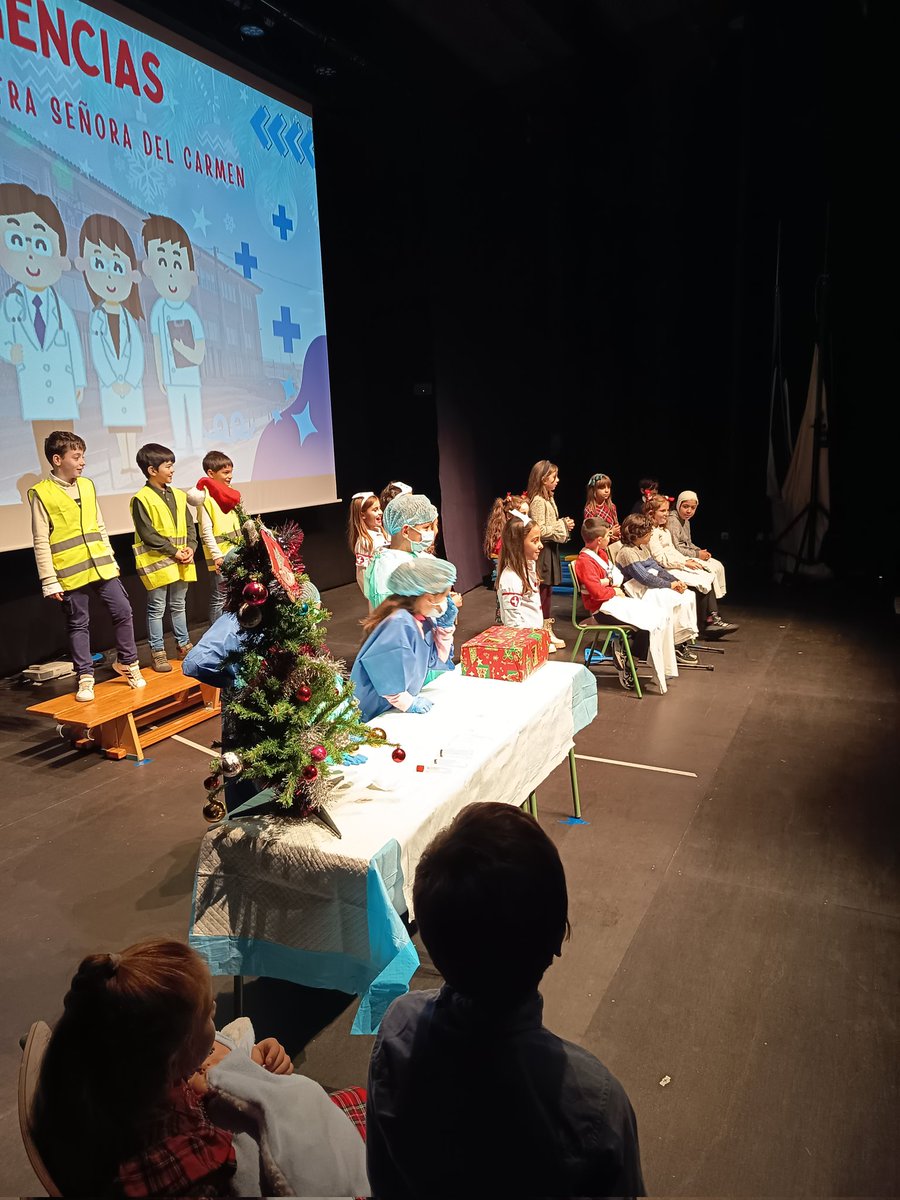 ¡Y así cerramos el primer trimestre! 👏🏽
Hoy hemos disfrutado de nuestro festival de Navidad

#ColeLedesma #FestivalDeNavidad2025 #ActividadesComplementarias🎄
                 instagram.com/p/DSc75KKDOIL/…