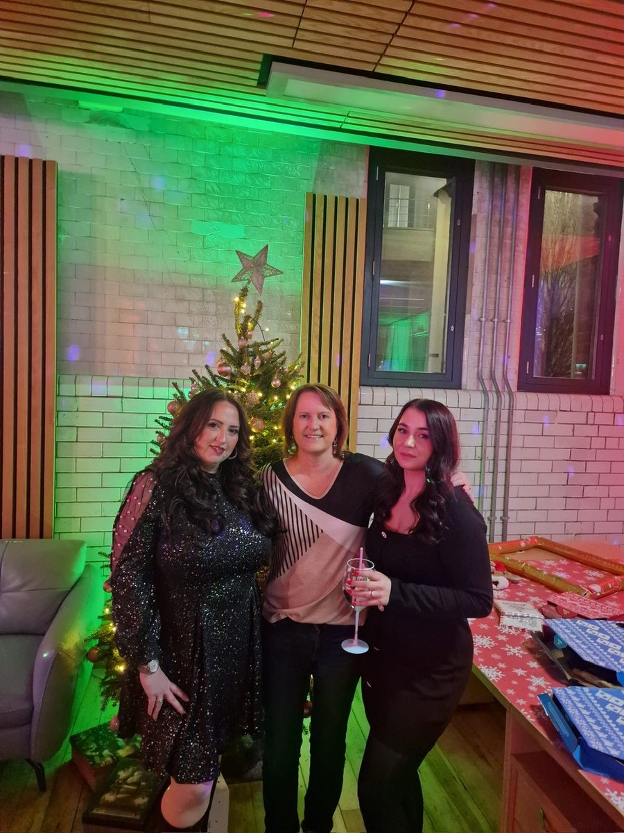 ashtonoldbaths's tweet photo. Merry Christmas from the AOB team!🎄🎅

We hope you have a wonderful New Year full of happiness and joy!
 See you in 2026!🎄
#MerryChristmas2025  #happynewyear2026 

@TamesideCouncil / @oxinnovation https://t.co/m7b0cENq1A