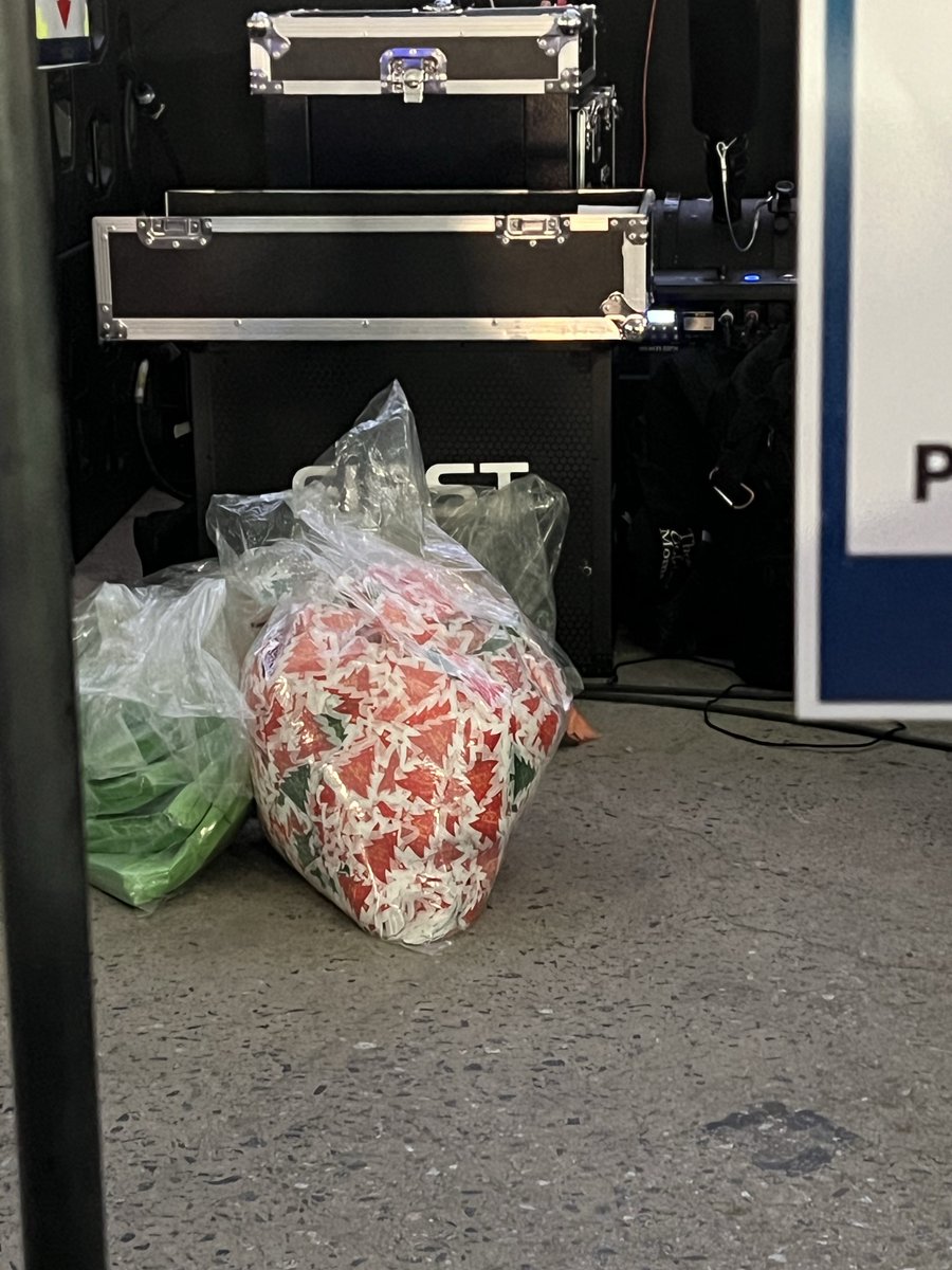 트리 컨페티 🎄🎄🎄