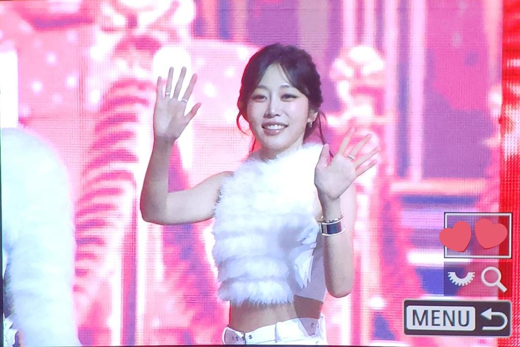 OnlyJiSoo_HK's tweet photo. 251219 KBS 가요대축제

지수의 연말무대ㅜㅜㅜㅜㅜ💗

#러블리즈 #서지수 #Lovelyz #SeoJisoo
#뚜근뚜근 🤍 https://t.co/CfpQPECO1l