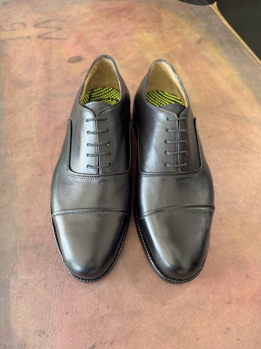 gianbespoke's tweet photo. Made in Basilicata #bespoke #madeinlucania #calzoleria #montano https://t.co/ou7bQYEbf9
