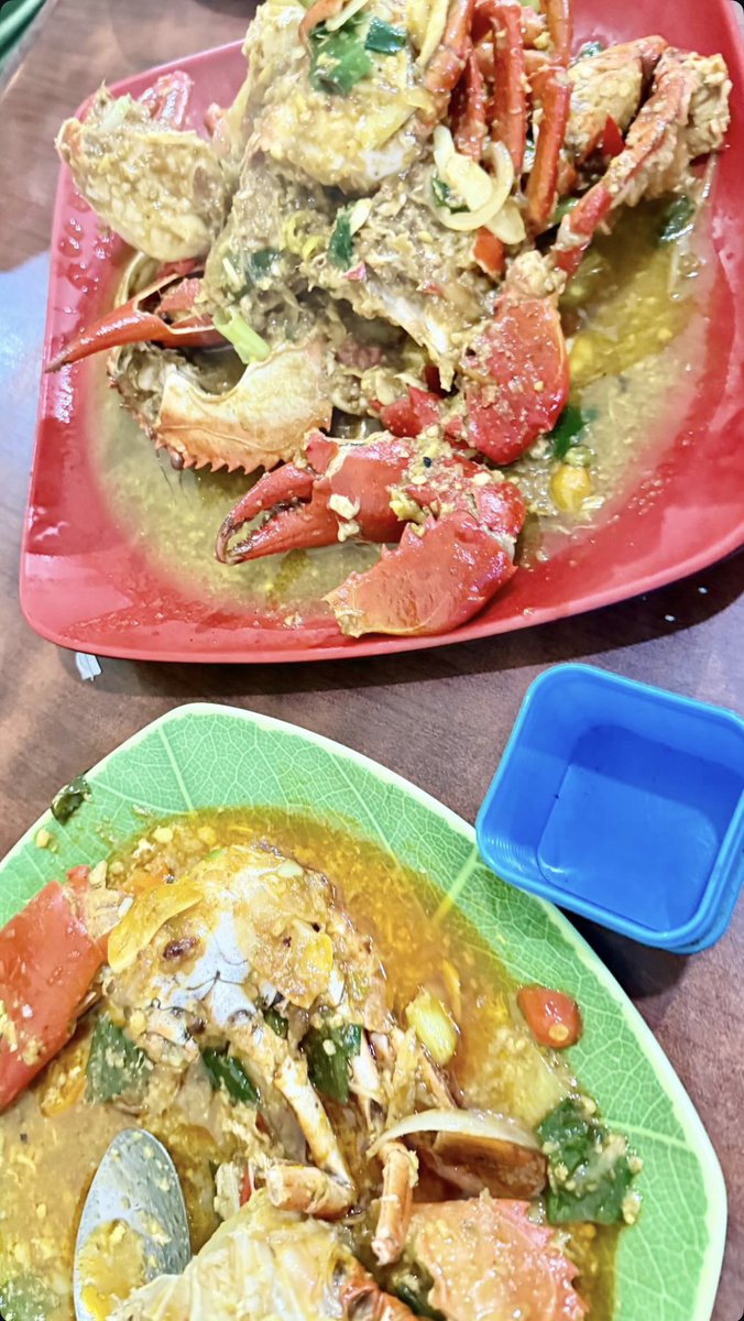 lojor89's tweet photo. Lapar di pangkat 2 di kali 3 ditambah seduk akar 4" #Klee bacang aku layah... Konye dagang gorenganne tutup.. Bangkrut jeneng'e" #cing
Asal be layah basang e, enggal je esmosi bane -___-" #sinkli :-P https://t.co/dbHFH3qhCs