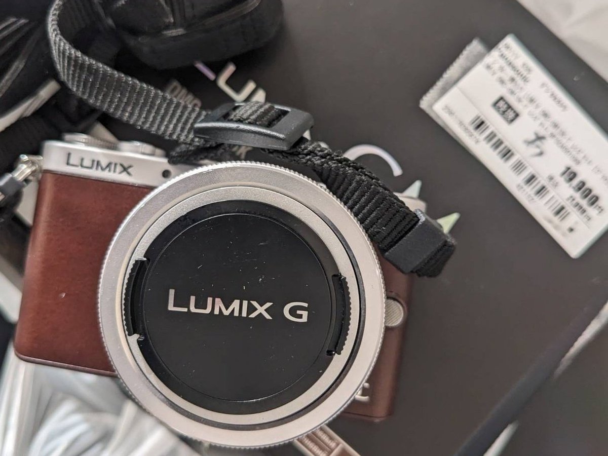Hiro！他の方は購入できません なんかlumixのgm1s、明らかに値付け間違えてるやつがあったので