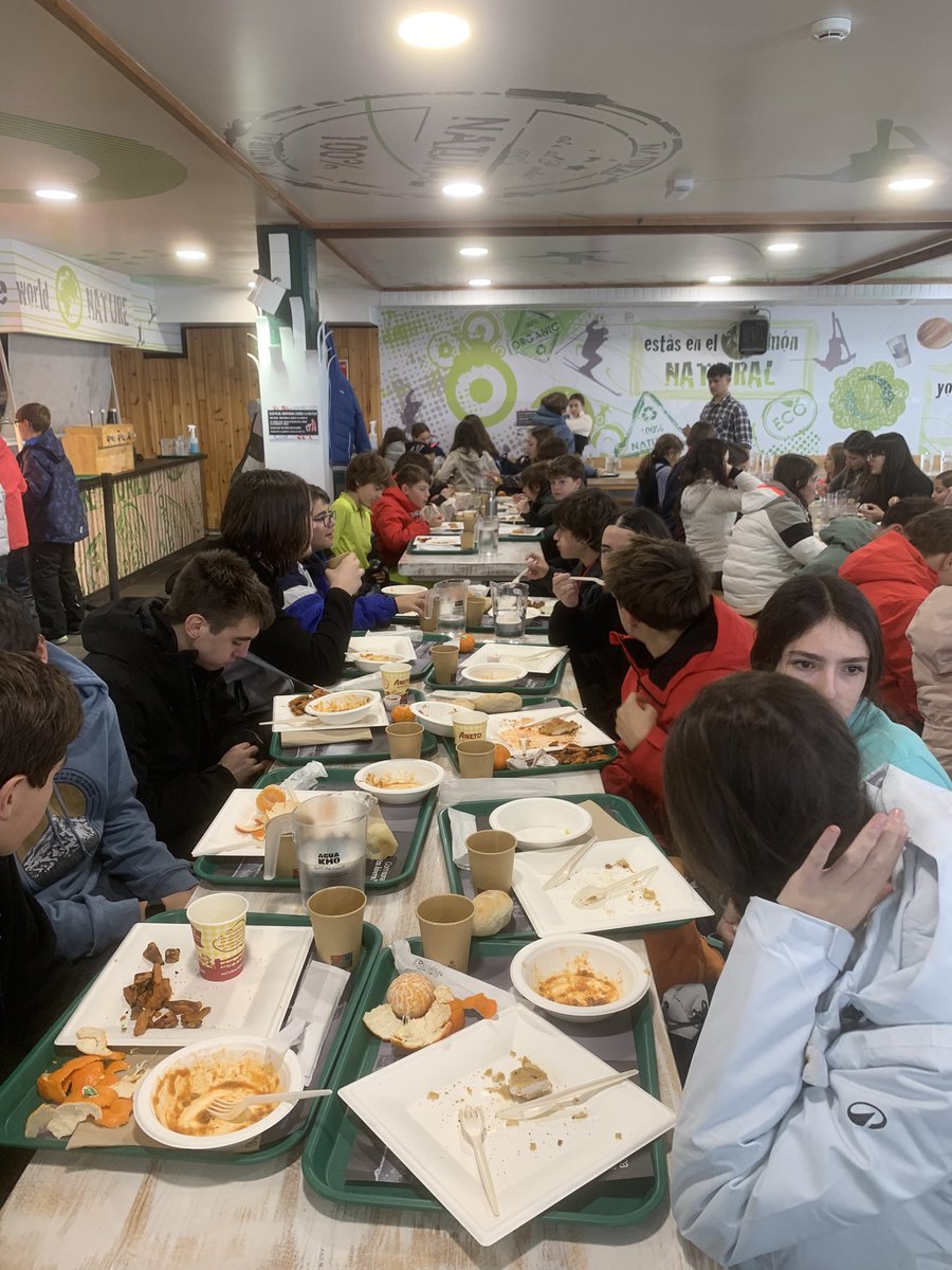 Nievegaudem's tweet photo. ¡Ya estamos comiendo! https://t.co/ct1V55jDKC