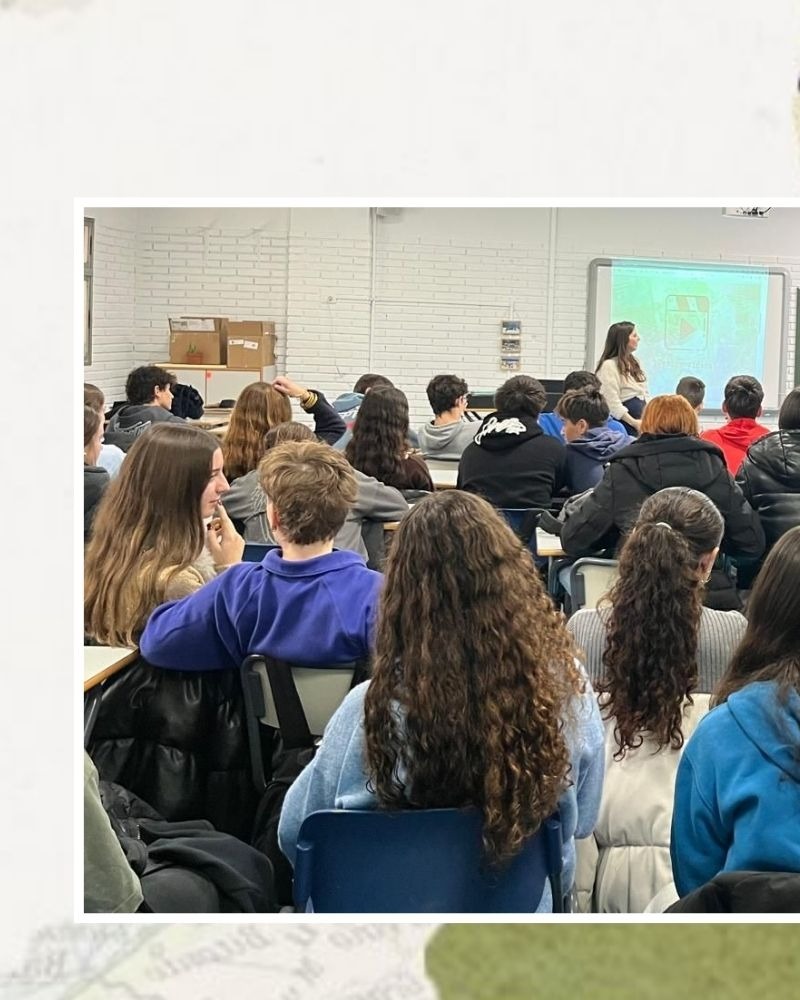 JOVESOLIDES's tweet photo. ¡Celebramos el MiniFestival de Corresponsales del Sur!

Ha sido en @ComeniusCEducat , en #València, un espacio de encuentro con jóvenes para reflexionar sobre el Sur Global desde una mirada crítica, cercana y conectada con su realidad.

¡Mira cómo ha sido! 👇

HILO 🧵

#CorresponsalesDelSur #Jovesolides #EducacionCritica #CiudadaniaGlobal #JuventudConsciente