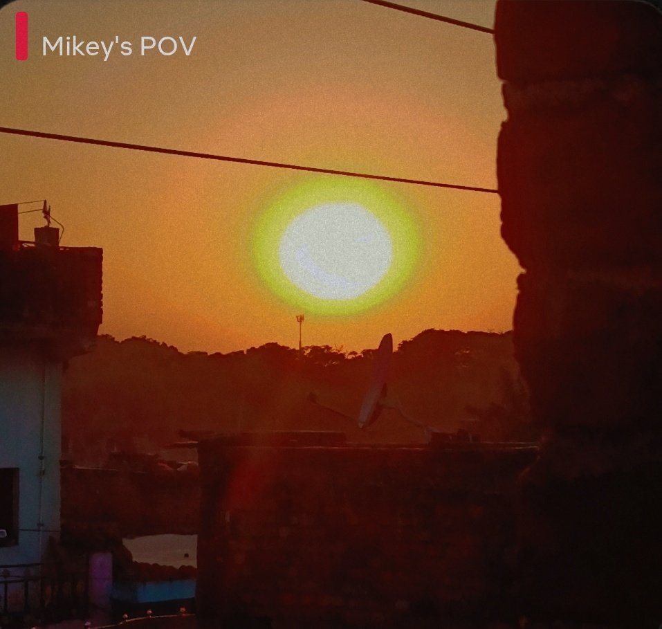 Fh88GamerzX's tweet photo. What a shining sunset 👀🌇, looks soo bright and and calm as well.

Living in the moment is worth it so don't waste your time in thinking too much of the past and future. The present is all what u get, so live in the moment completely and dive in it totally.

See you mates... https://t.co/DM4Gb35J9Q