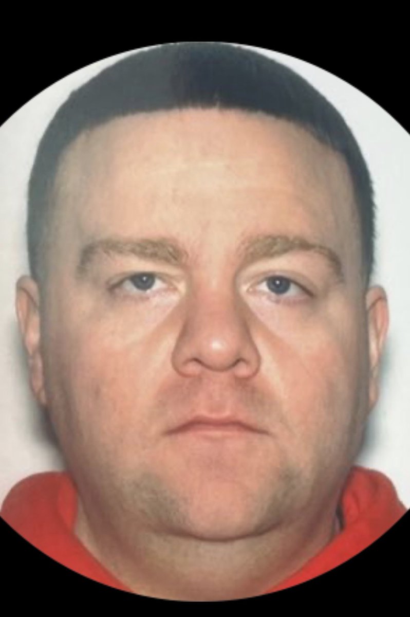 PatritotPulse's tweet image. No surprise someone built like this thinks this is a dumb idea. 

Nobody cares pal, go back to your couch and big mac.