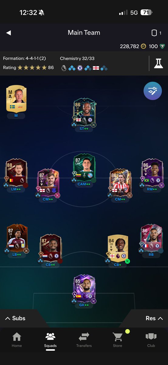 CFCGillard's tweet photo. @JewxlOW @DetectiveFUT Ye I agree but I have so much more fun now I have full on Chelsea team😂 https://t.co/n3S56hztbZ