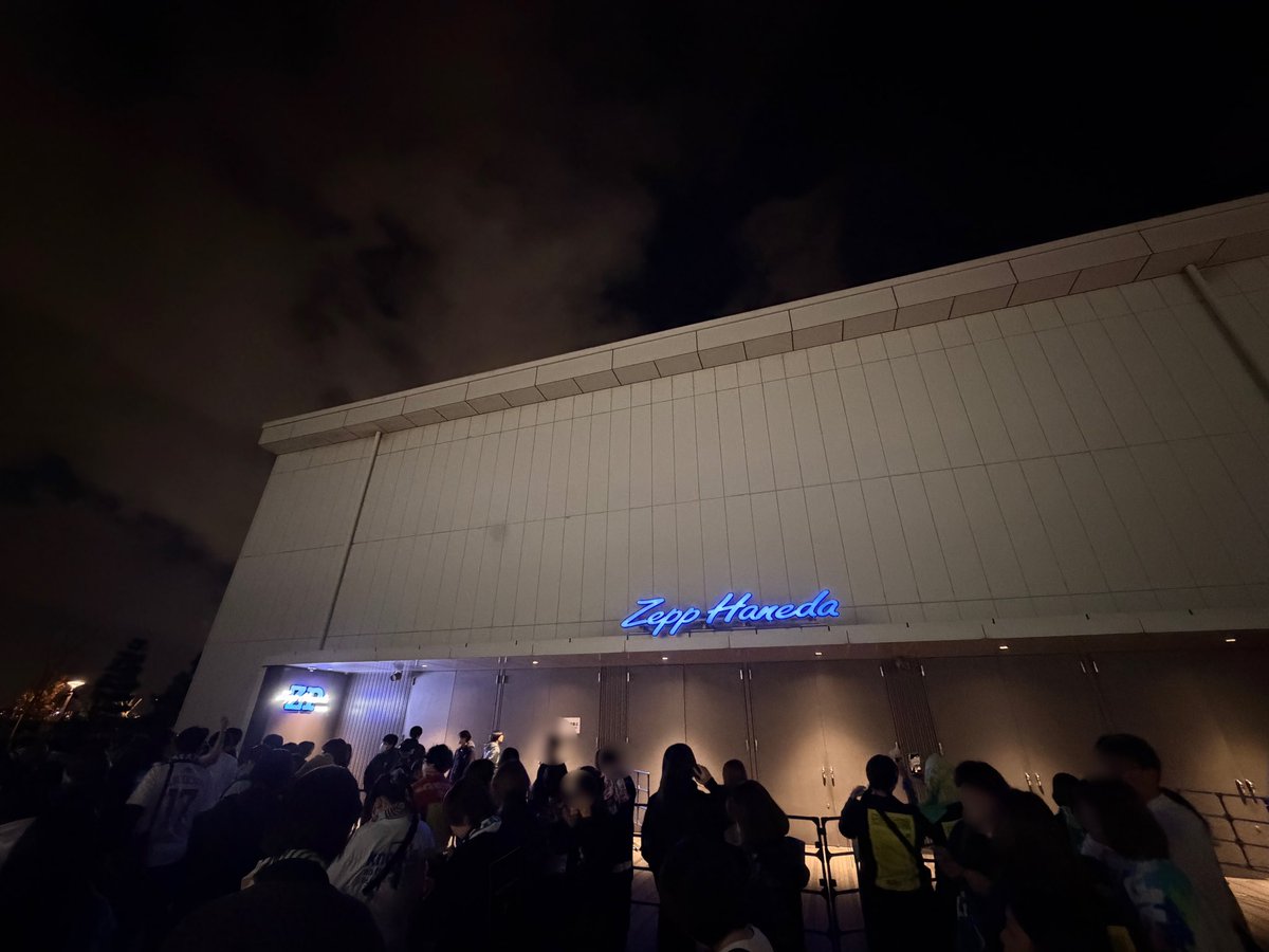 ataripon's tweet photo. 今年のライブ納めはBLUEENCOUNT！
 #ZeppHaneda https://t.co/unJneBhezS