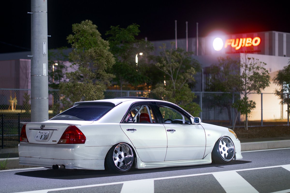 なかつき号見ながらフォーチュナー妄想してる めっちゃ欲しくて買った