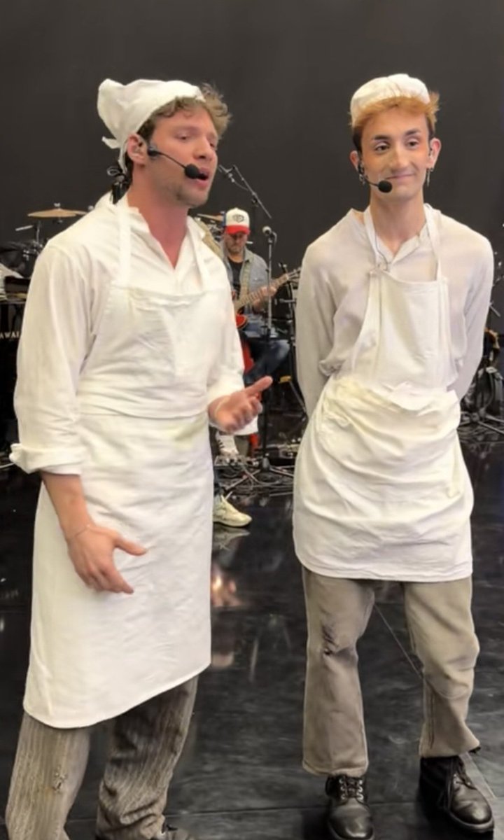 listarlistarli's tweet photo. Alors ça c'est hilarant 🤣 Victore et Theo les boulangers #staracademylelive https://t.co/9otkiVxDnm