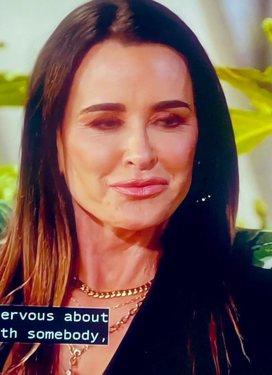 And seriously 😳 Kyle’s Smirk needs its own diamond #RHOBH  
Kyle has the smirk down &amp; on point… 
And she looks fab “smirking” ✌️ 
Be Free Kyle , Happiness looks fantastic on you ✌️