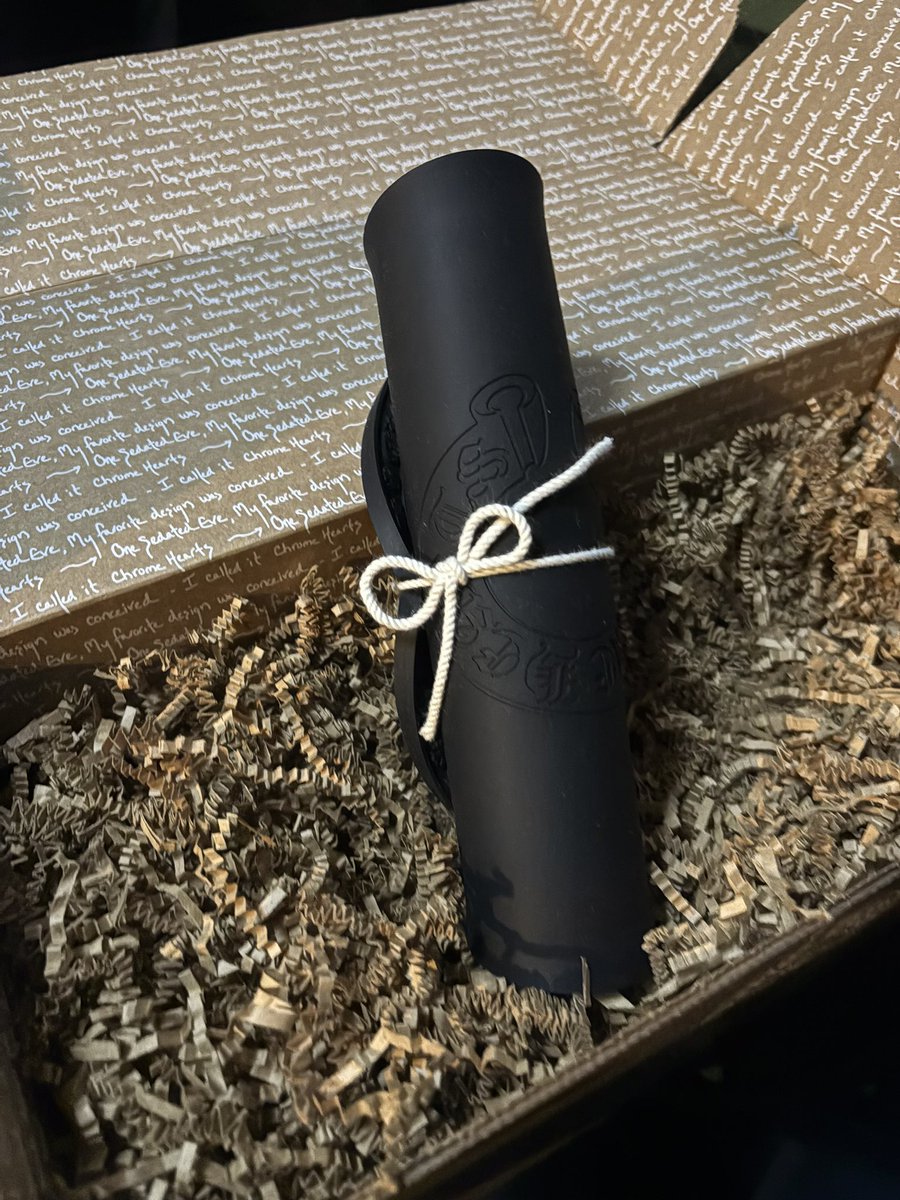 ChromeHearts クロムハーツ　ギフト　イヤーズギフト　非売品　鍋敷き クロムのギフトきた！ 鍋敷きかな？