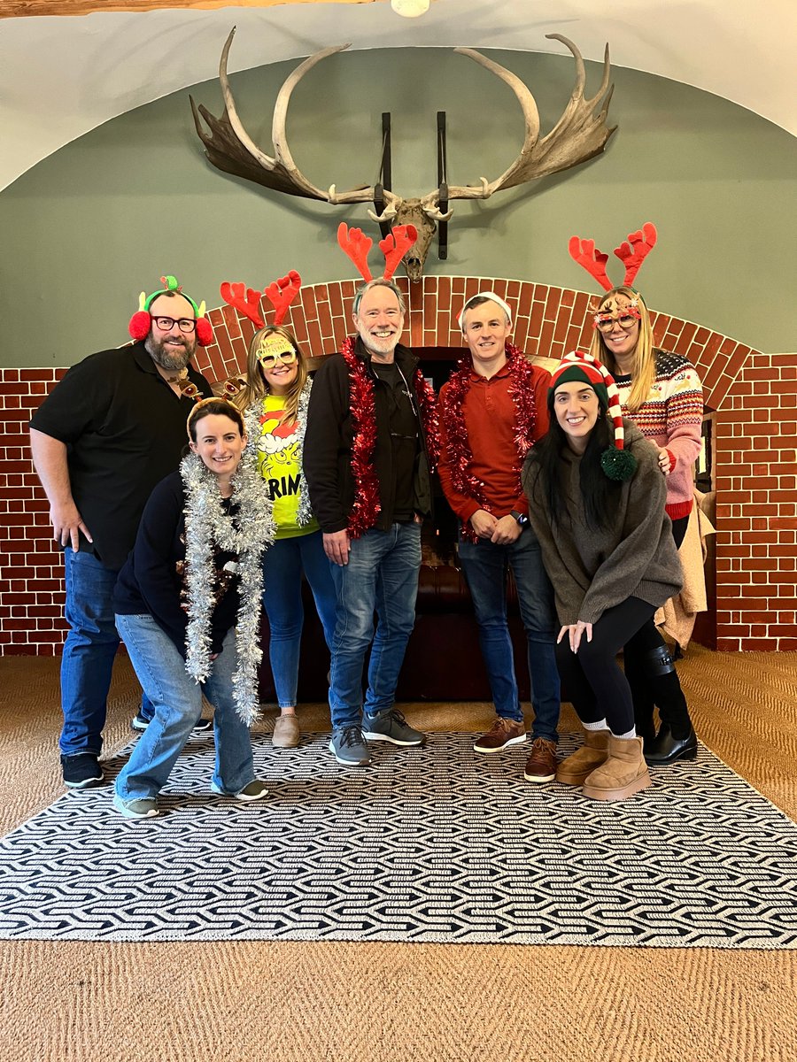 Merry Christmas from all of us at Orangeworks! 🎄✨
Huge thanks to our amazing clients, partners &amp; team for a brilliant year. Your support and creativity mean everything.
See you in the new year! 🧡👋