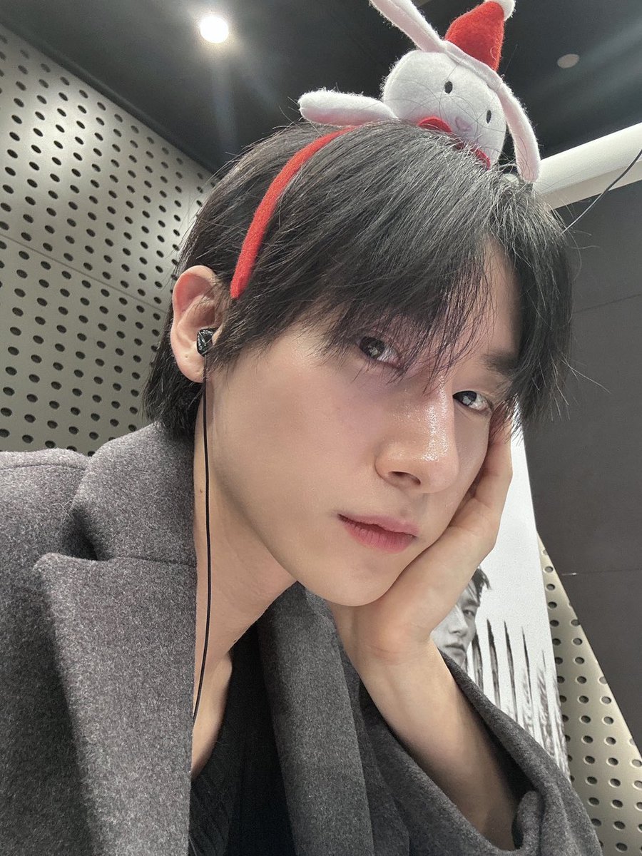 n년 전 오늘의 아이엠 tweet media