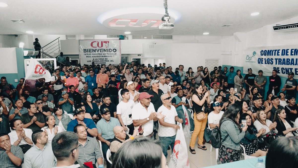📍Guayaquil | La CUT reconoció la gestión del ministro <a href="/haburbano/">Harold Burbano</a> y su apertura al diálogo entre sectores, clave para lograr avances como el incremento del SBU 2026. El compromiso continúa por mejores políticas en favor de los trabajadores. 🤝
#ElNuevoEcuador