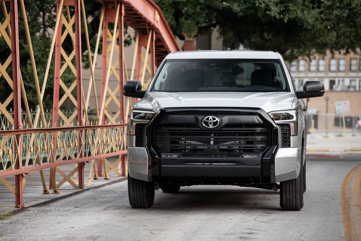 タンドラをトヨタが輸入するなら
現在ほぼ輸入されてないであろうベースグレードを持って来て欲しい
ハイブリッドを輸入して輸入業者もハイブリッド登録できるようにしてほしいけど