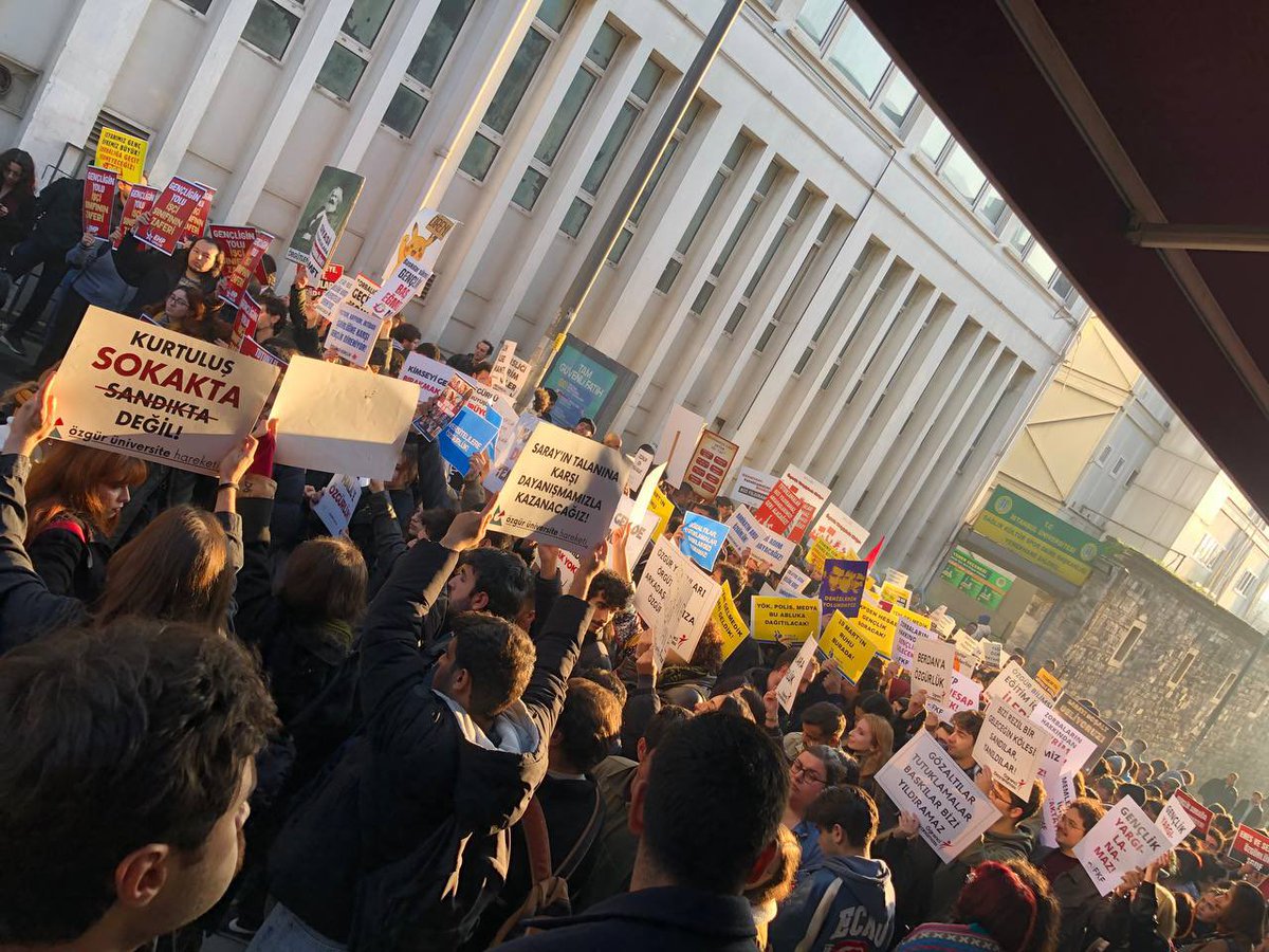 Kadraja sığamadık: Biz başlıyoruz! 

📍 Direnişin başladığı yer