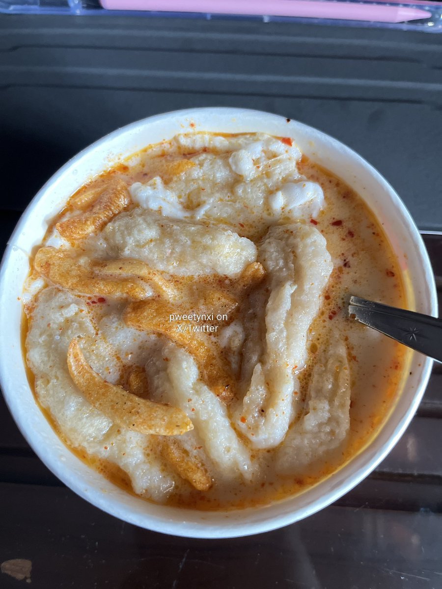 pweetynxi's tweet photo. Rekomendasi jajan makanan lokal pride dari UMKM untuk menutup akhir tahun yang enak banget &amp; affordable‼️😋🤤🩷

Mari support UMKM guys👏🏻 https://t.co/pjspL9mjFJ
