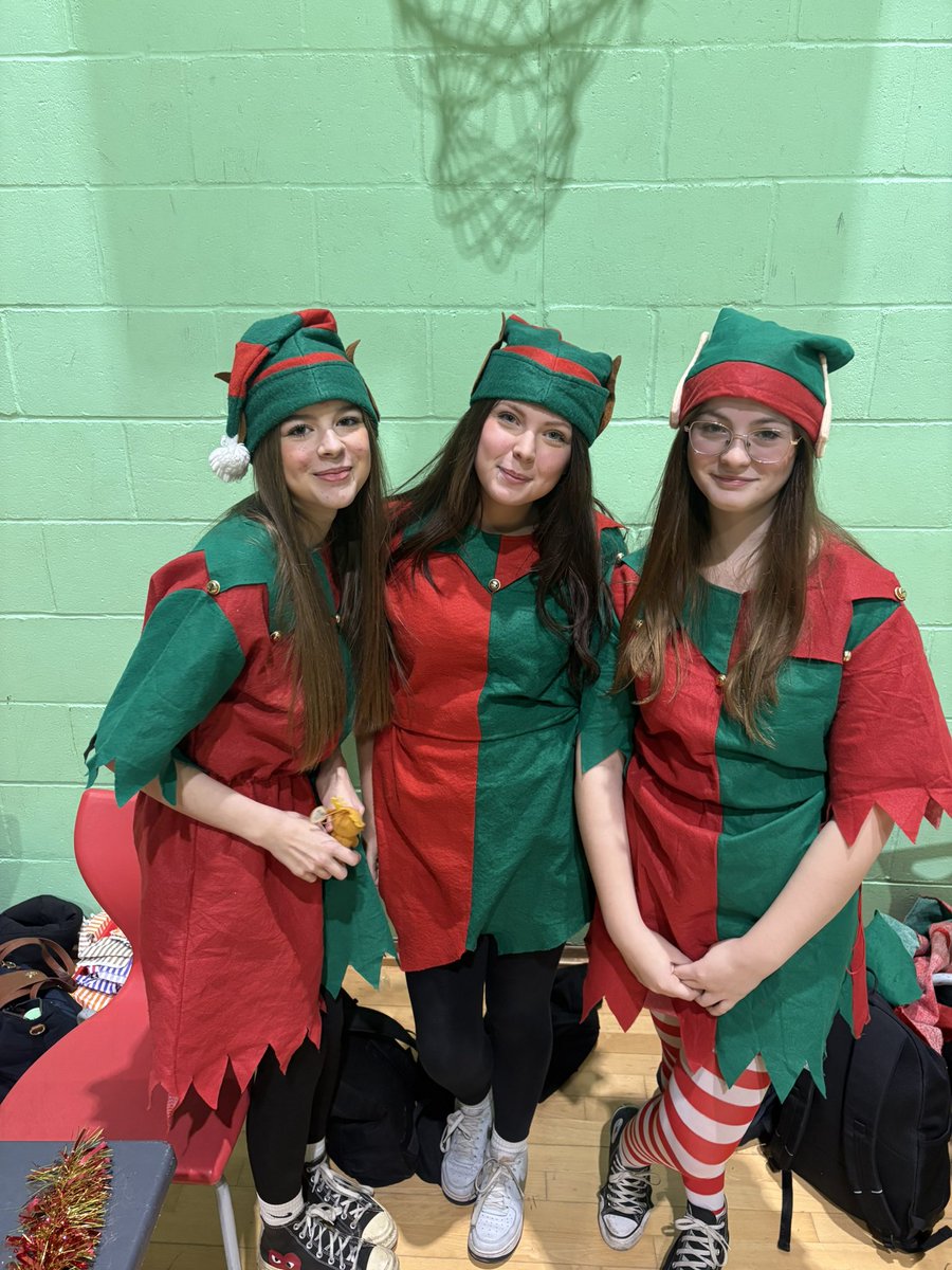 Venture_SU's tweet photo. Thank you to Mr McInally for organising the Xmas Fayre again this year. Sone awesome prizes won on the raffle and fun had by all-especially the wonderful UVS. @OrmistonVenture @OrmistonAcads https://t.co/43yixd1bjI