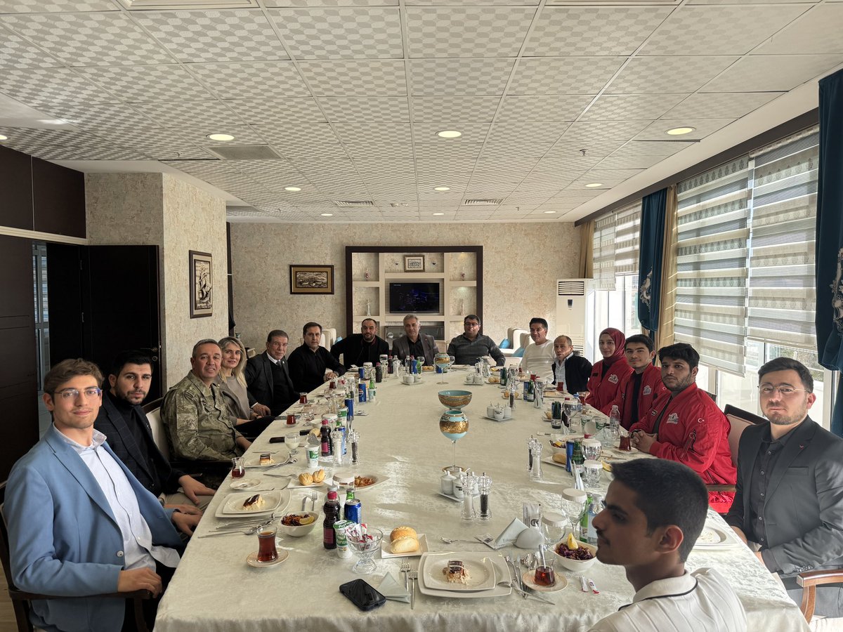 20 zırhlı tuğay komutanı tümgeneral Üzeyir durmuş beyi ziyaret ettik