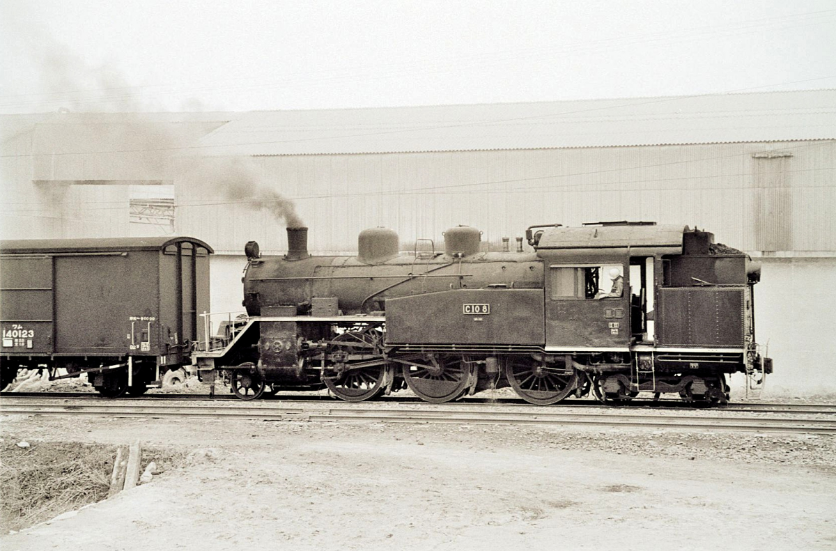 愛称板 鳥海 附 (@A4444b44) / Posts / X