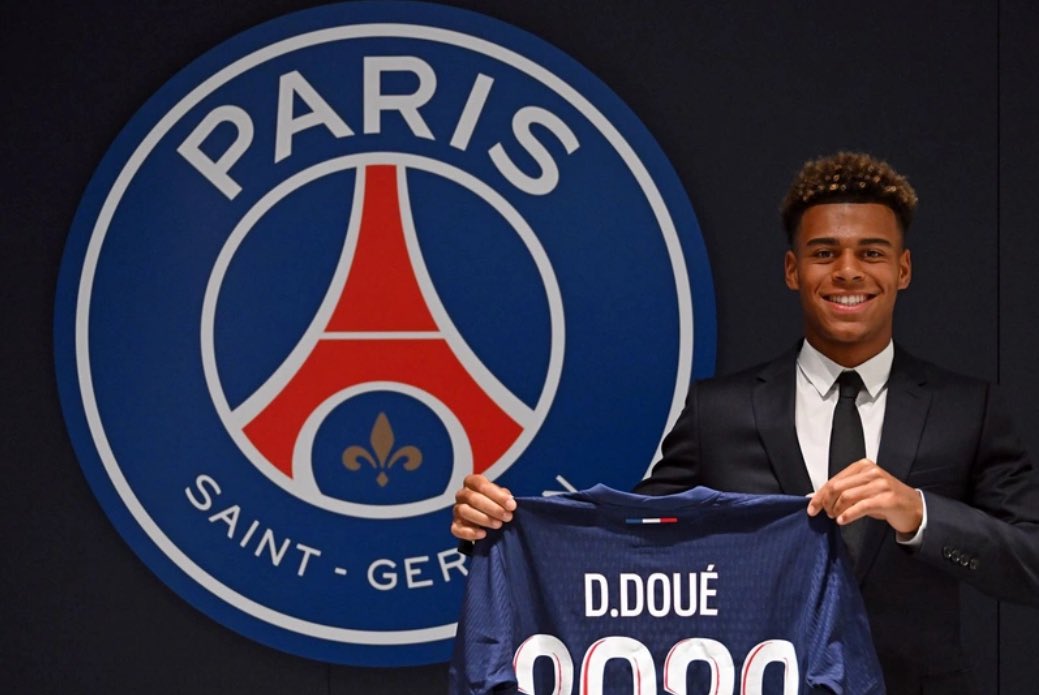 customwyd's tweet photo. PSG really went 4/4. https://t.co/oz3k4nt8RA