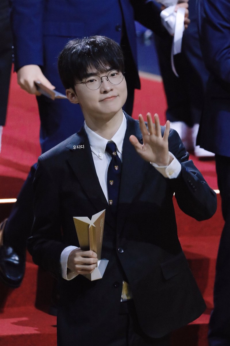🐱

#페이커 #Faker