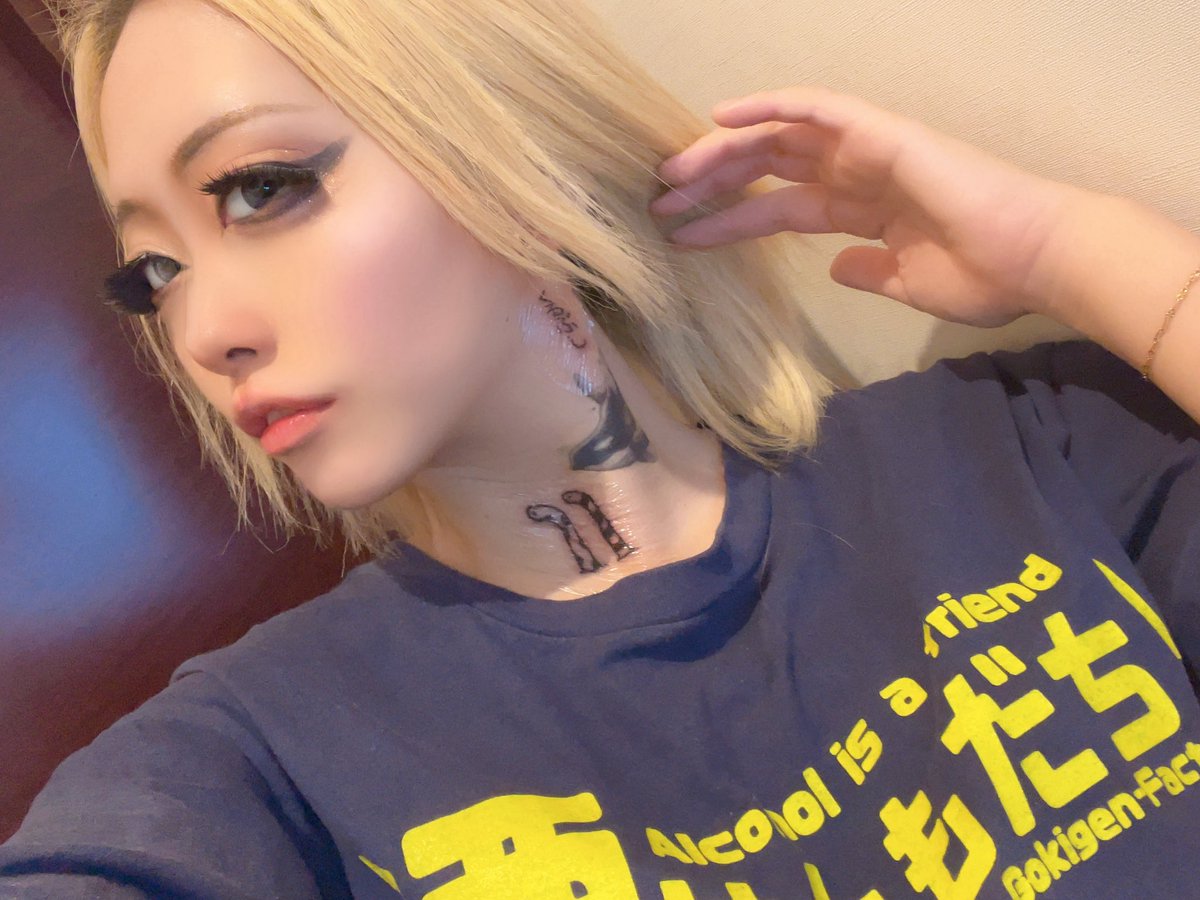 👑一色にょん👑こえのでかいひと🩷 (@nyonoko1818) / Highlights / X