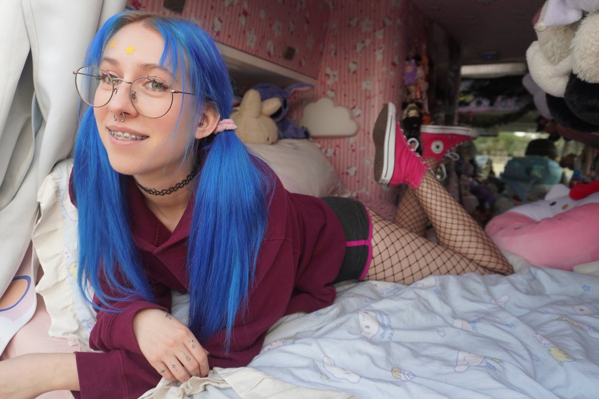 Do you think my smile is too cute today? 🙈🥰