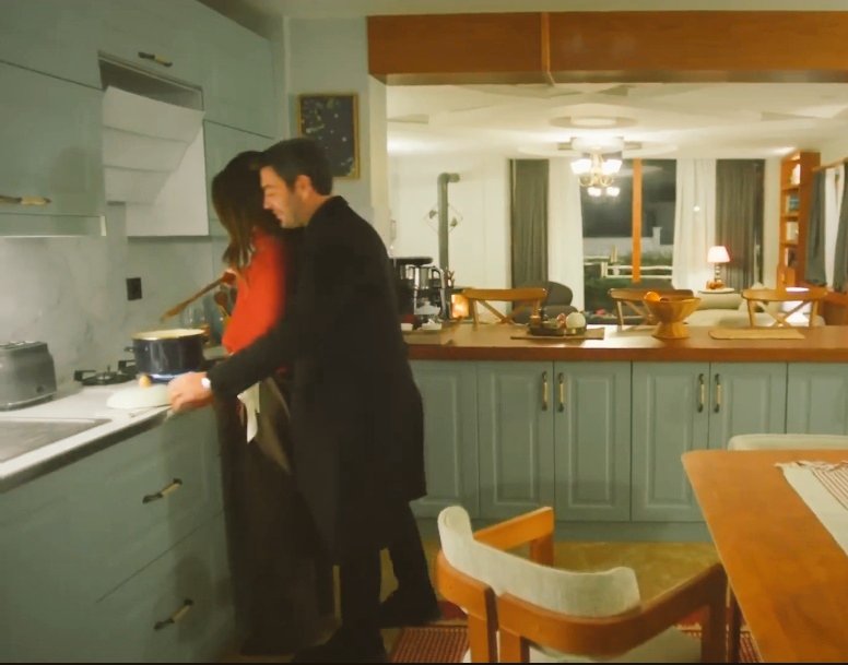 DreamsInFrames's tweet image. Gulizar... bacim benim. I'll be your personal dizi plot generator for free if you give my babies Alya and Cihan the happy ending they deserve, nolur 🥹🤧
#CihAl #UzakŞehir