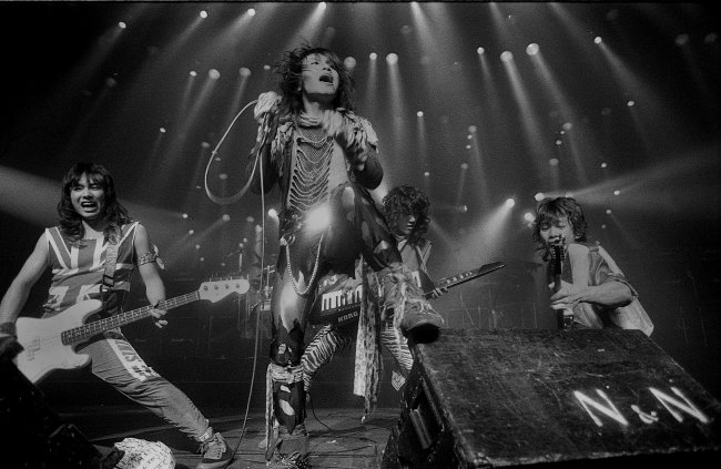 j_katoppu's tweet image. X-RAY『PERFORMANCE』💿️あてに🍶85年に発売された初期のベスト盤😺当時からライブパフォーマンスに加え極上のメロディアスなナンバー等最強バンドとして人気を確立されてましたね✨現在もバリバリ活躍されてるのも納得です👍
#X_RAY 

WILLFUL LADY / X-RAY
youtu.be/9KSdlL-hWsk?si…