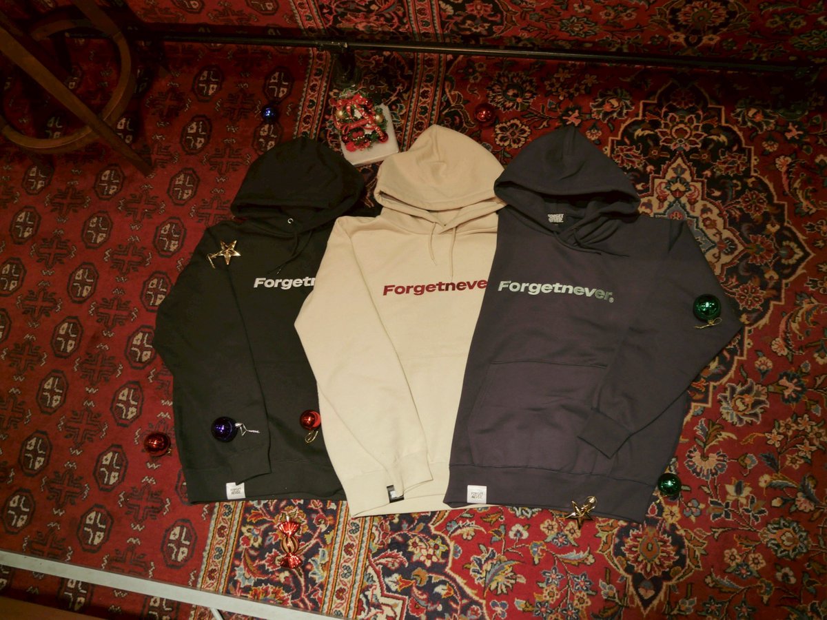 forget_never_'s tweet image. FORGET NEVER定番のスウェットパーカー。

FORGET NEVERロゴを刺繍でオン。

肉厚でヘヴィーな生地とオーバーシルエットで、デイリーに着回しができるアイテム。

Xmas SALE開催中🎄

forget-never.com

#フォーゲットネバー　#forgetnever