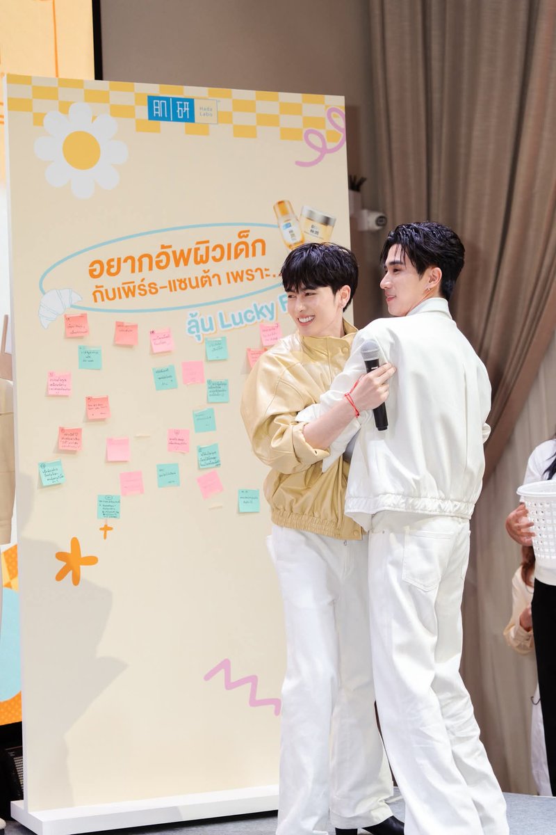 jammyjellyjam's tweet photo. คาเฟ่นี้มีแต่ความน่ารัก
CR. Facebook We Love Hada Labo
https://t.co/20LnfURz1O
#HadaLaboxPerthSanta
#PerthSanta
#PerthTanapon #Santapp https://t.co/SSekFChkeG