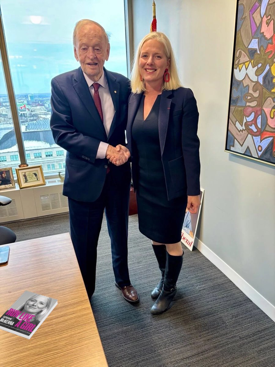 Great to catch up with former Prime Minister Jean Chrétien to give him a copy of my book. #RunLikeAGirl. He’s been a great mentor &amp; gave me the best political advice that I would turn to when I had a really tough decision to make: “Canadians are reasonable. Be reasonable.” Truth!