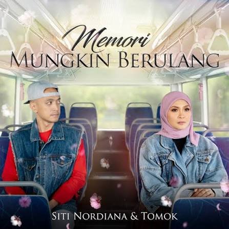 Congratulations to #SitiNordiana &amp; #Tomok for winning Lagu Paling Viral #MemoriMungkinBerulang at #AnugerahOhbulanViral just now 👏🏻👏🏻👏🏻👏🏻

#SNFC #Tomokianz