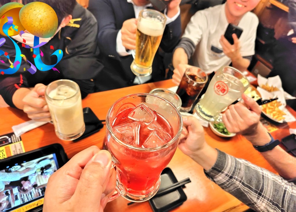 ということで、忘年会の第21回レタス飲み会を開催してましたー！🍻　

なんかいつもの釜飯が茶碗蒸しになってたーーー！！　皆様今年１年お疲れ様でございましたー！