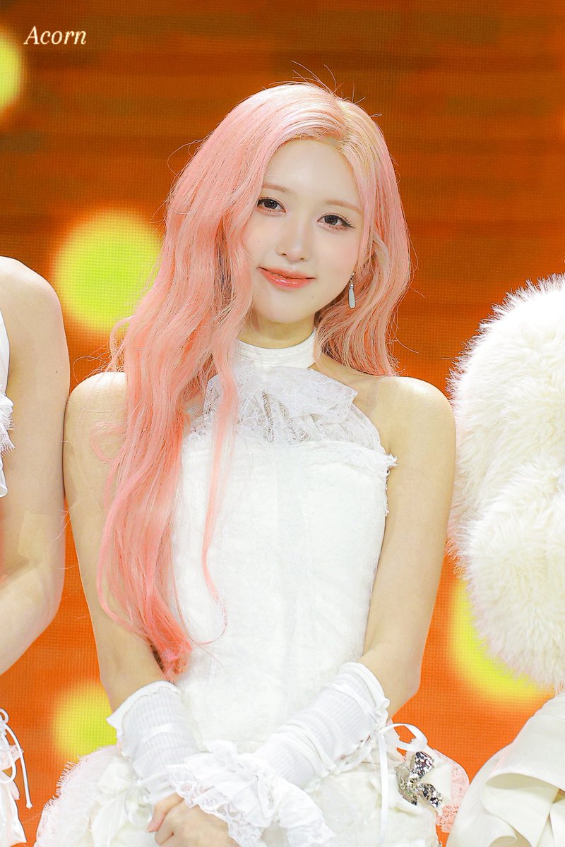 Acorn_GAEUL's tweet image. 251214 #IVE #아이브 #GAEUL #가을