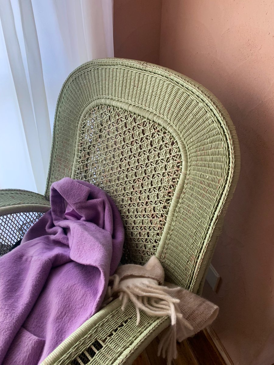 お部屋、散らかり放題