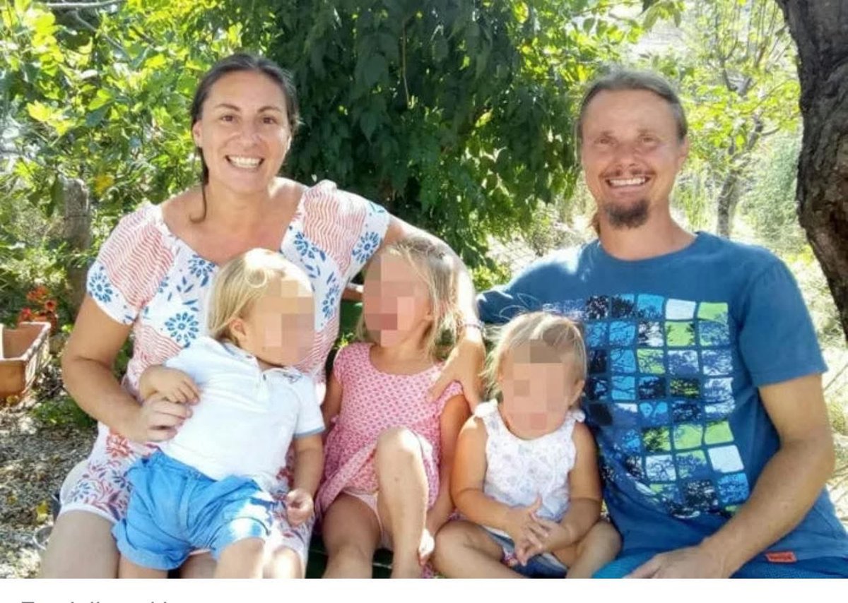 😢I bambini non vengono riuniti ai loro genitori. I giudici (ma che relazioni della assistenti sociali e tecnici hanno??) hanno rigettato il ricorso! Lo trovo ATROCE! Un trauma che nessuno potrà mai cancellare.
Brutto brutto brutto. I figli NON SONO dello Stato. A volte bisogna