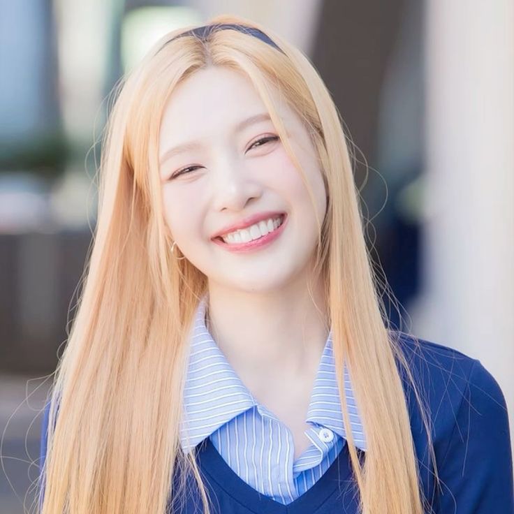 joycherryss's tweet image. Smiling JOY :)